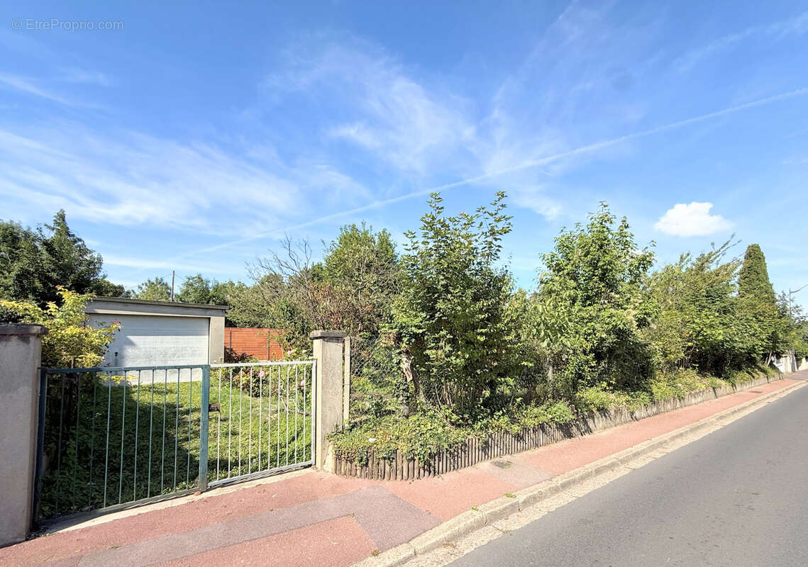 Terrain à RUEIL-MALMAISON