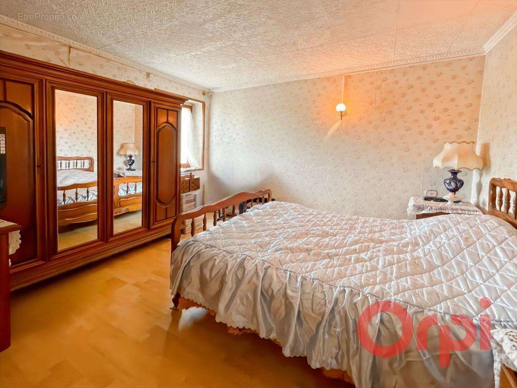 Maison à SAULZAIS-LE-POTIER