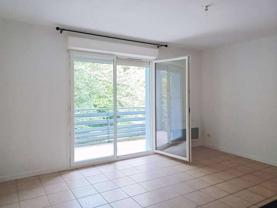 Appartement à SAINT-ASTIER