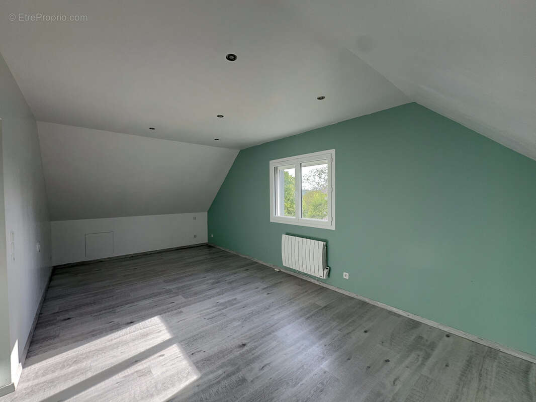 Maison à SAINT-REMY-SUR-AVRE