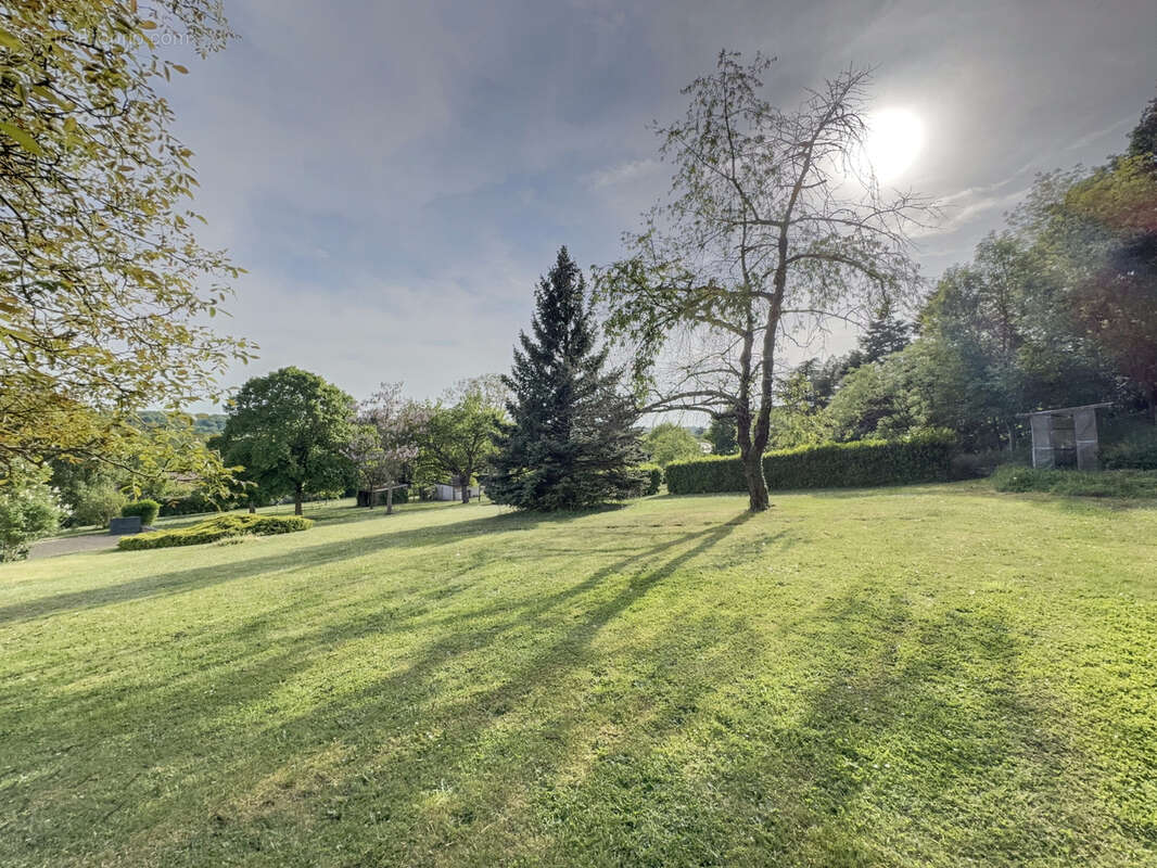 Maison à SAINT-REMY-SUR-AVRE