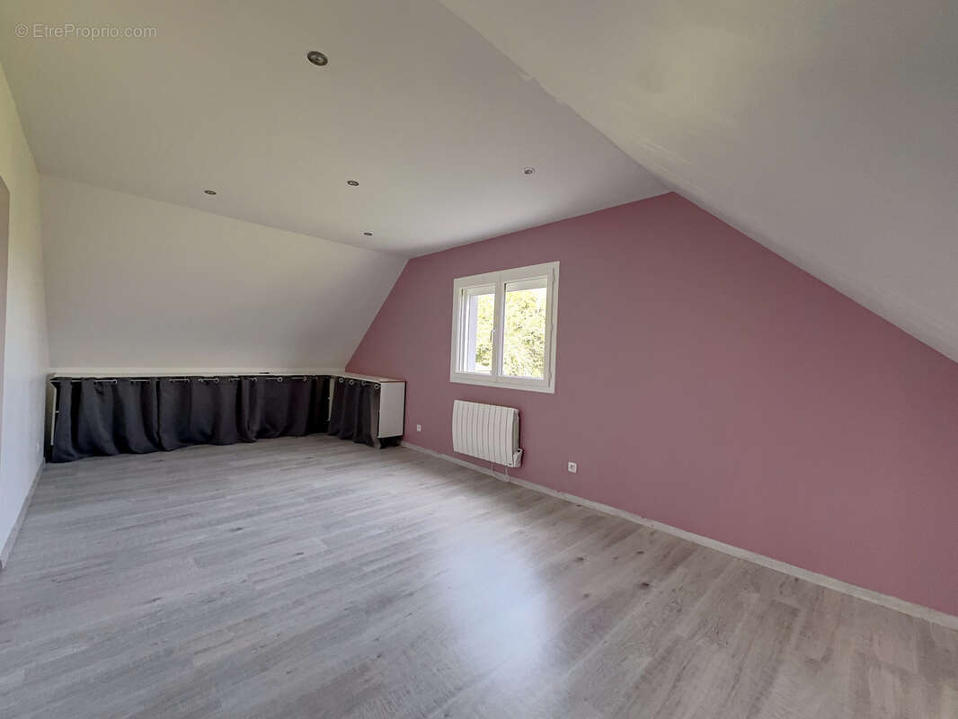 Maison à SAINT-REMY-SUR-AVRE