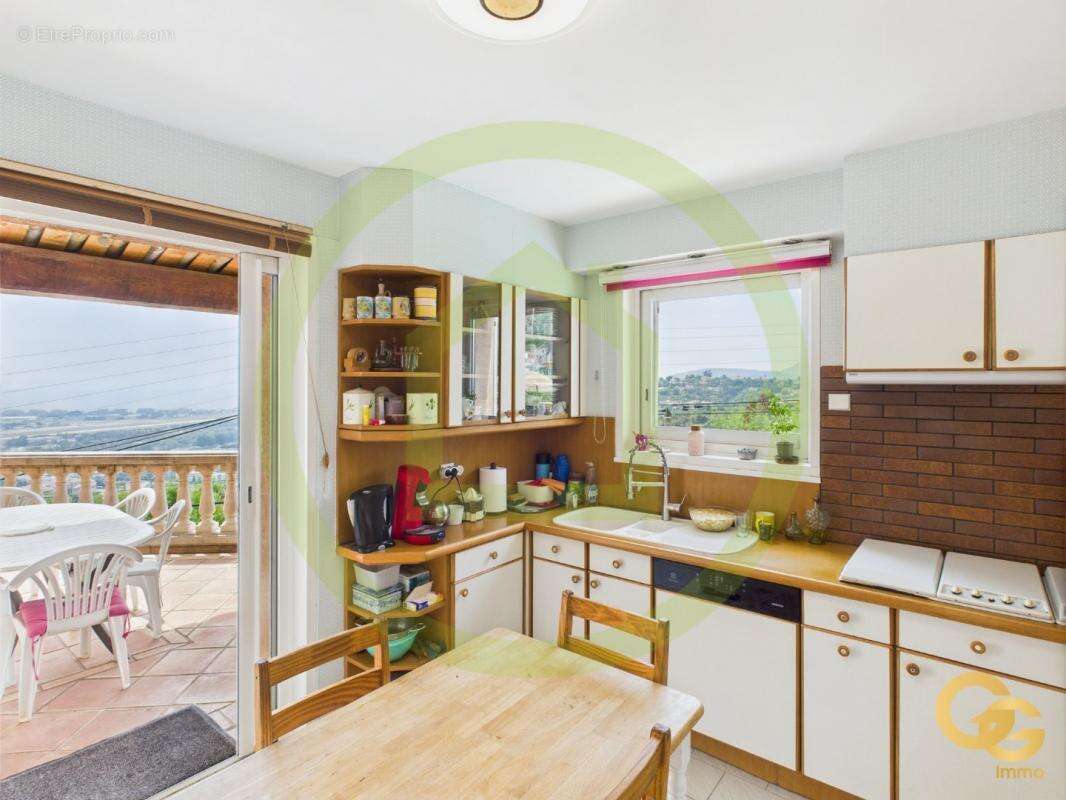 Maison à MANDELIEU-LA-NAPOULE