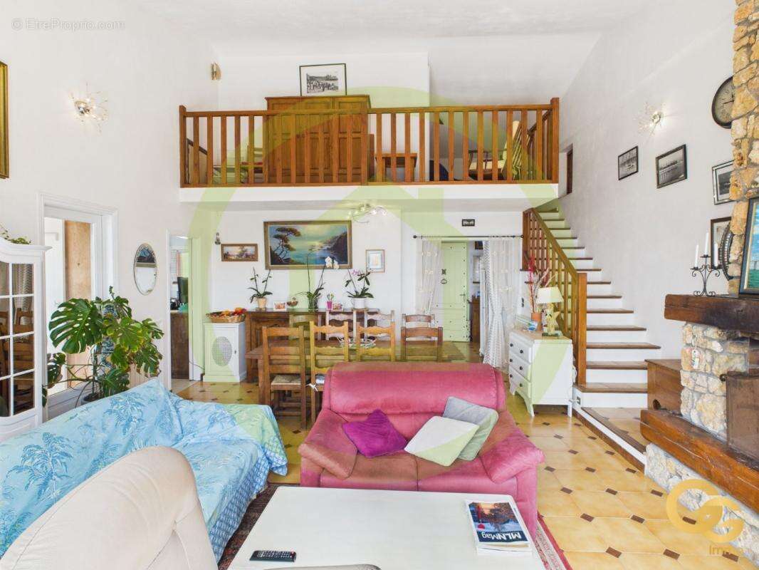 Maison à MANDELIEU-LA-NAPOULE