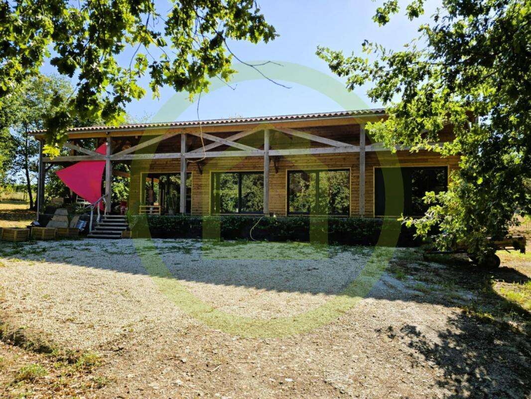 Maison à SAINT-BONNET-SUR-GIRONDE