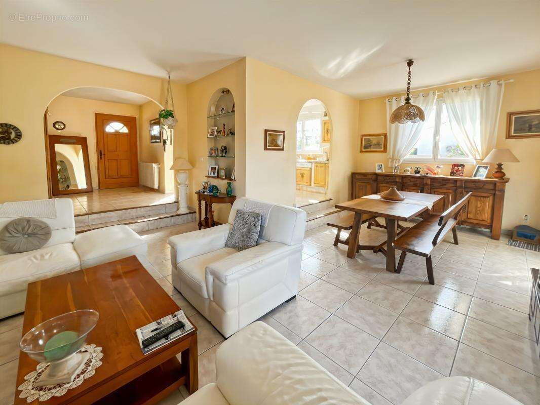 Maison à LIGNAN-SUR-ORB