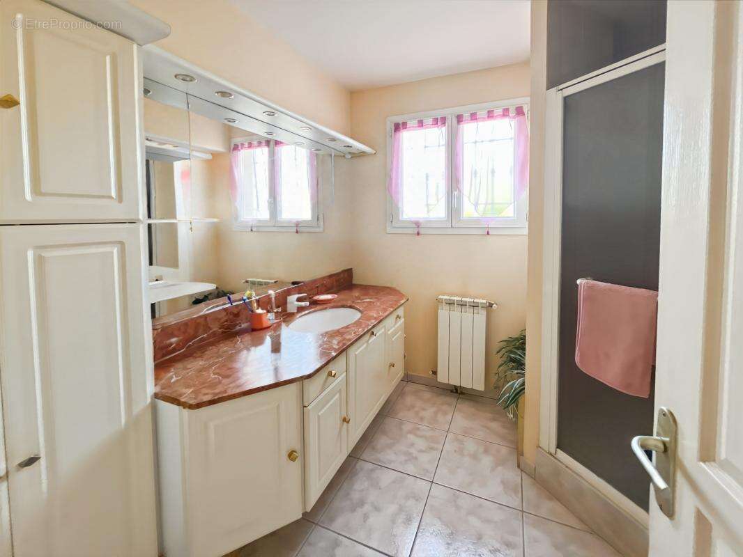 Maison à LIGNAN-SUR-ORB