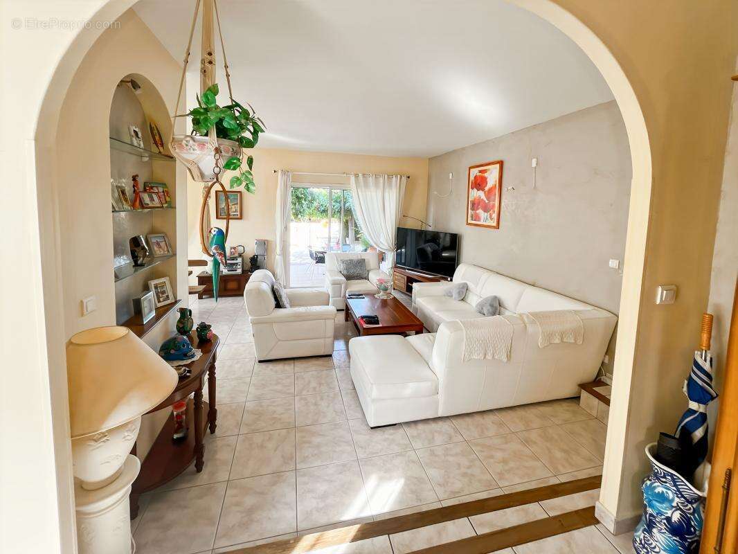 Maison à LIGNAN-SUR-ORB