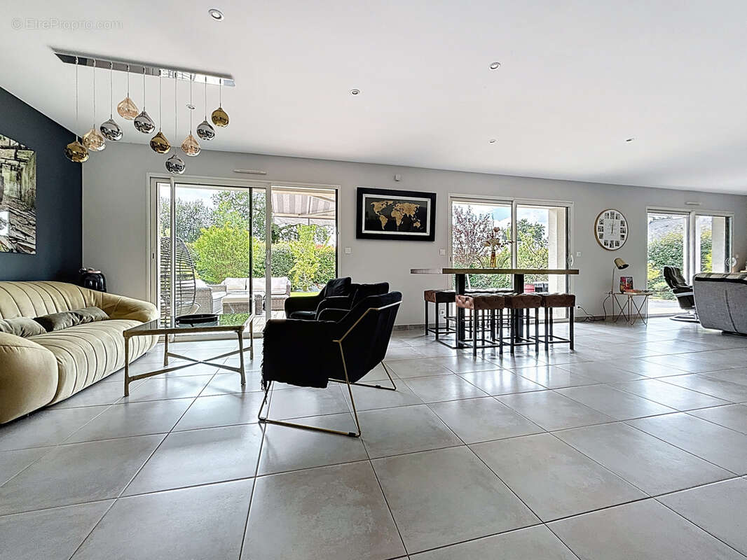 Maison à LA BARRE-DE-SEMILLY