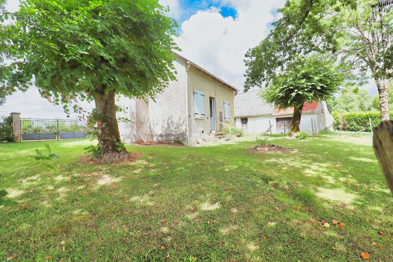 Maison à CHALVIGNAC