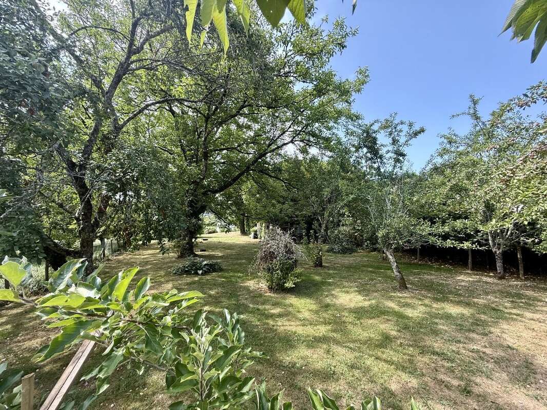 Maison à CORGNAC-SUR-L&#039;ISLE