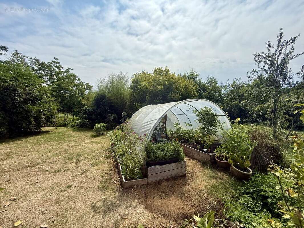 Maison à CORGNAC-SUR-L&#039;ISLE