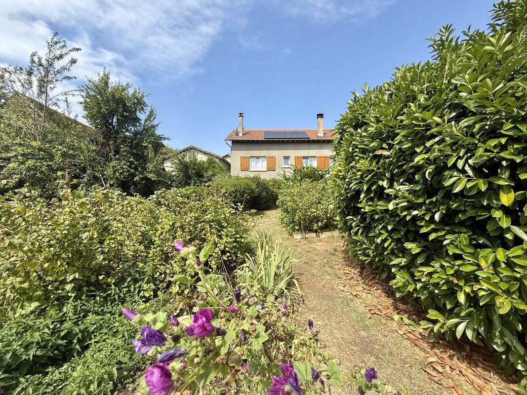 Maison à CORGNAC-SUR-L&#039;ISLE