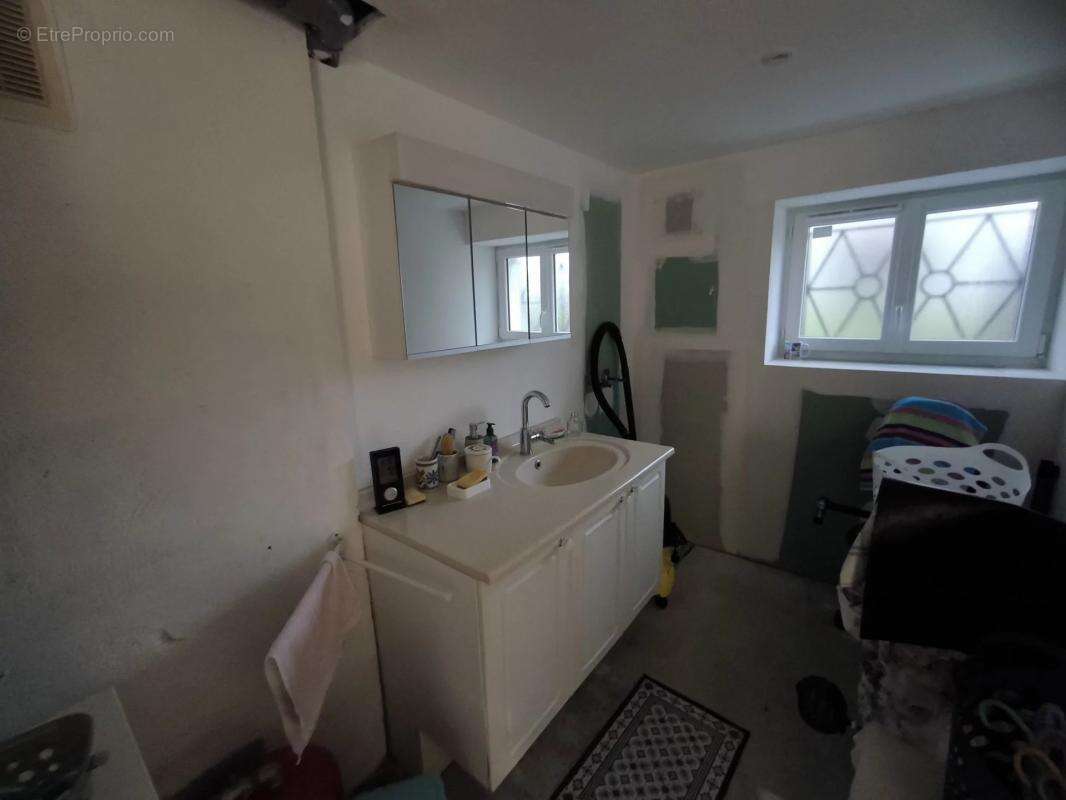 Maison à SAINT-JUNIEN