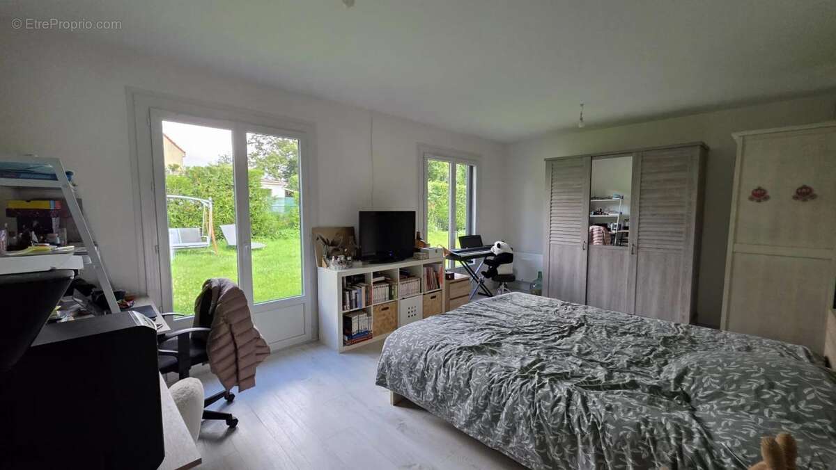 Maison à FONTAINE-LAVAGANNE