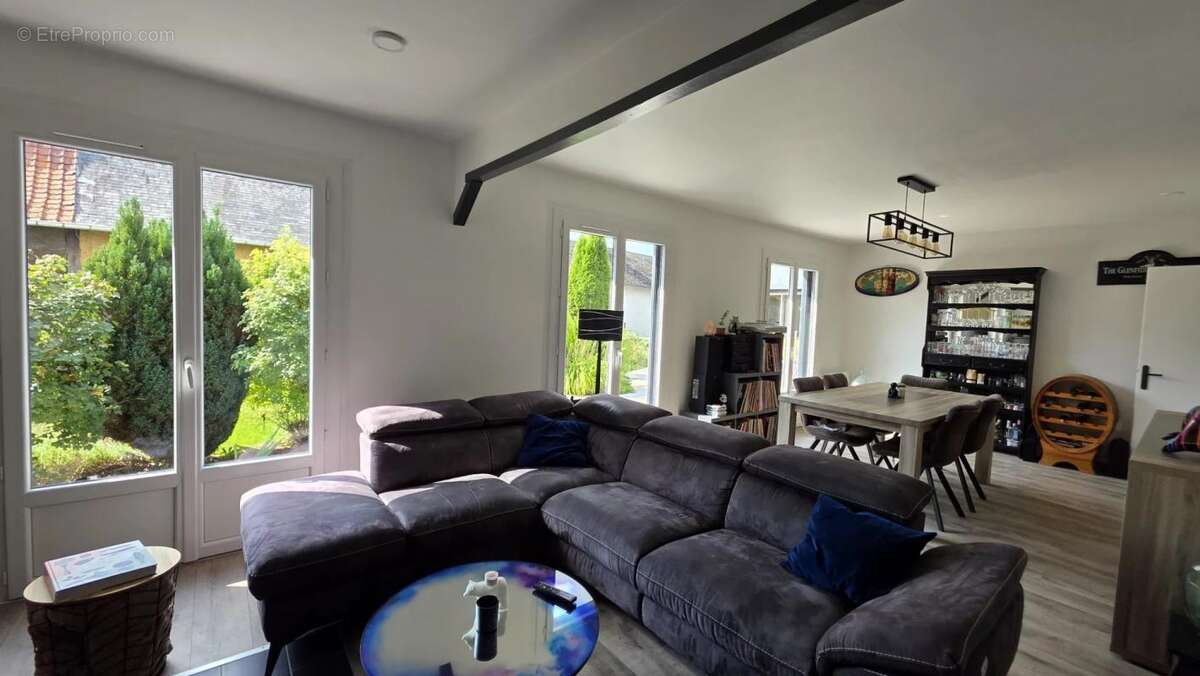 Maison à FONTAINE-LAVAGANNE