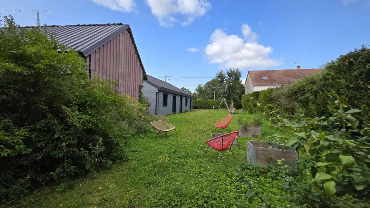 Maison à FONTAINE-LAVAGANNE