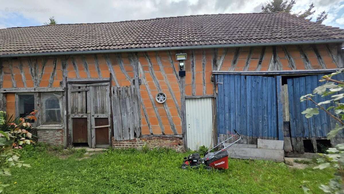 Maison à FONTAINE-LAVAGANNE