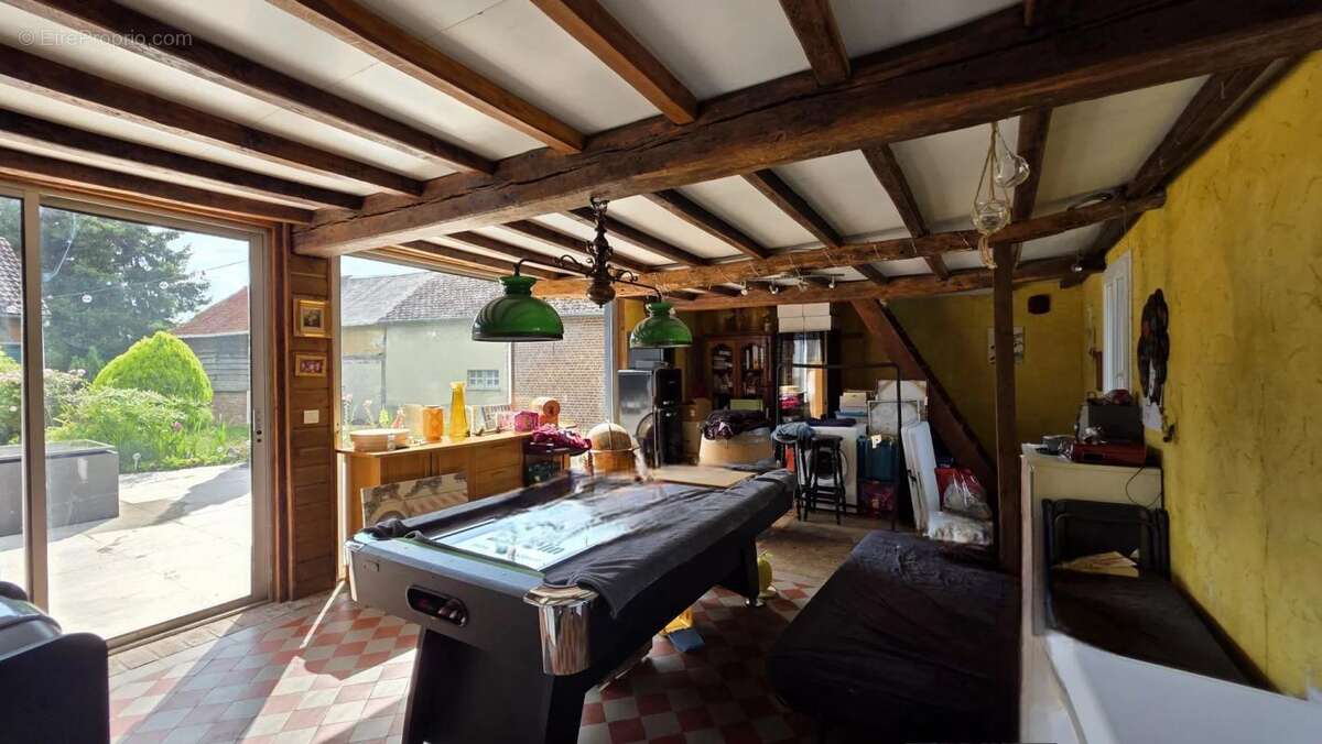 Maison à FONTAINE-LAVAGANNE