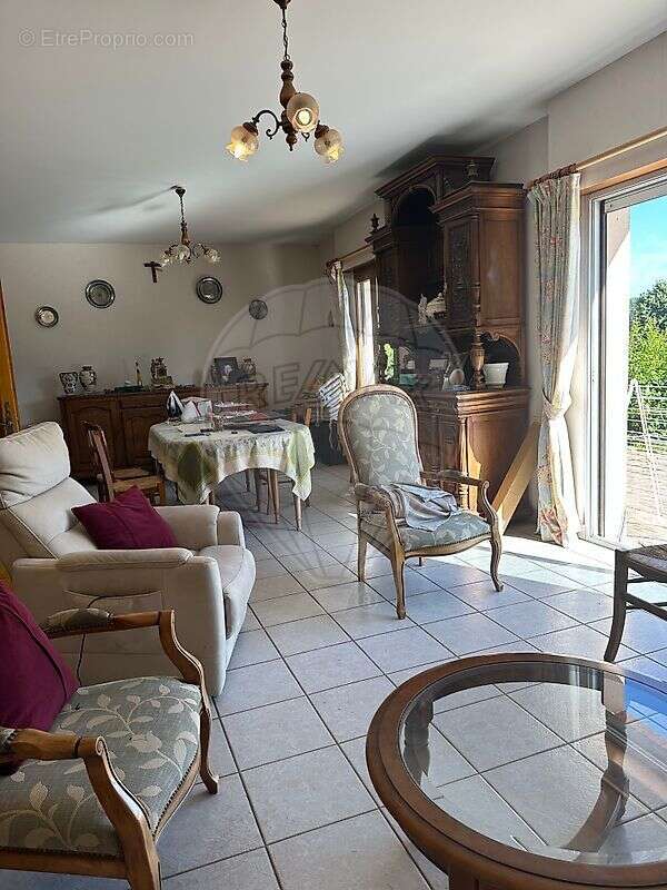 Maison à NEUVILLE-SOUS-MONTREUIL