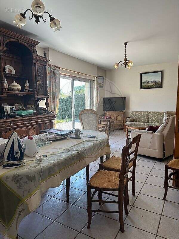 Maison à NEUVILLE-SOUS-MONTREUIL