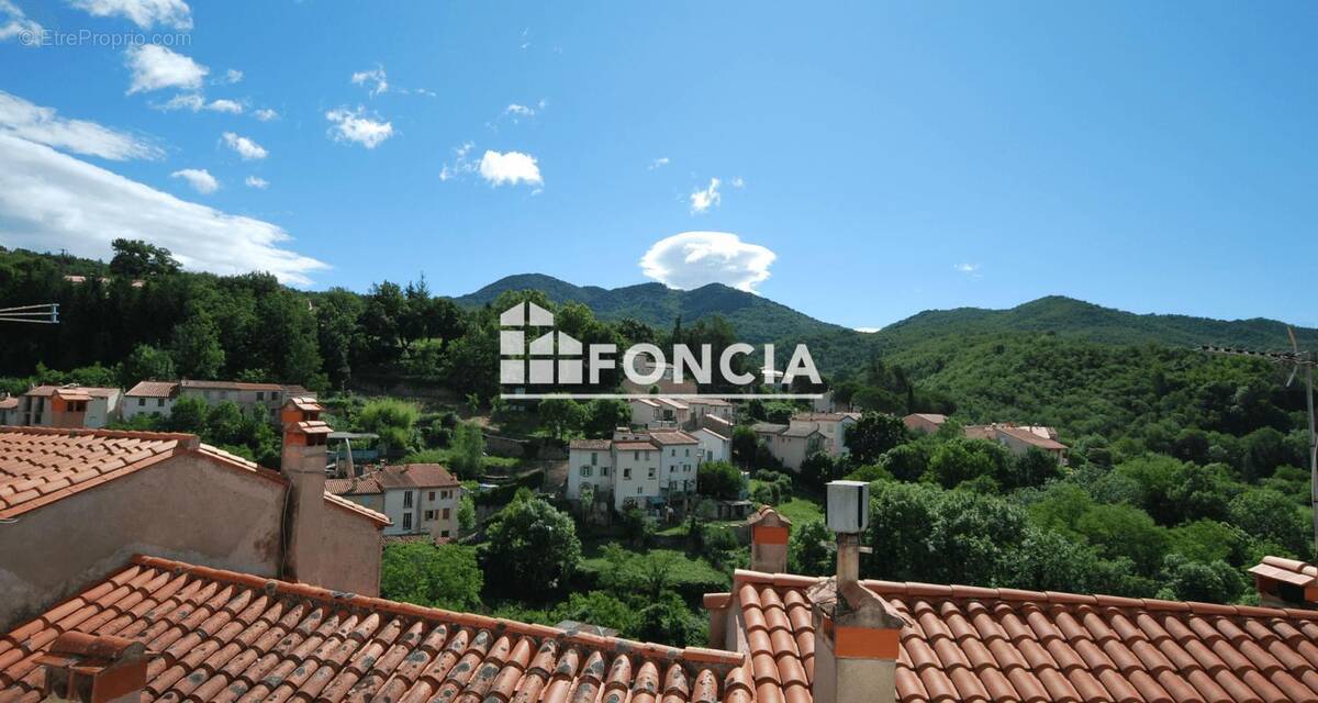 Maison à SAINT-LAURENT-DE-CERDANS