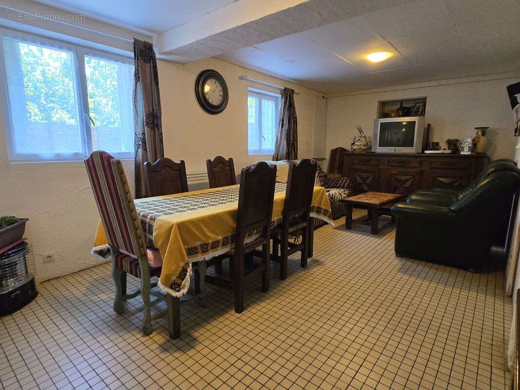 Maison à SAINT-ASTIER