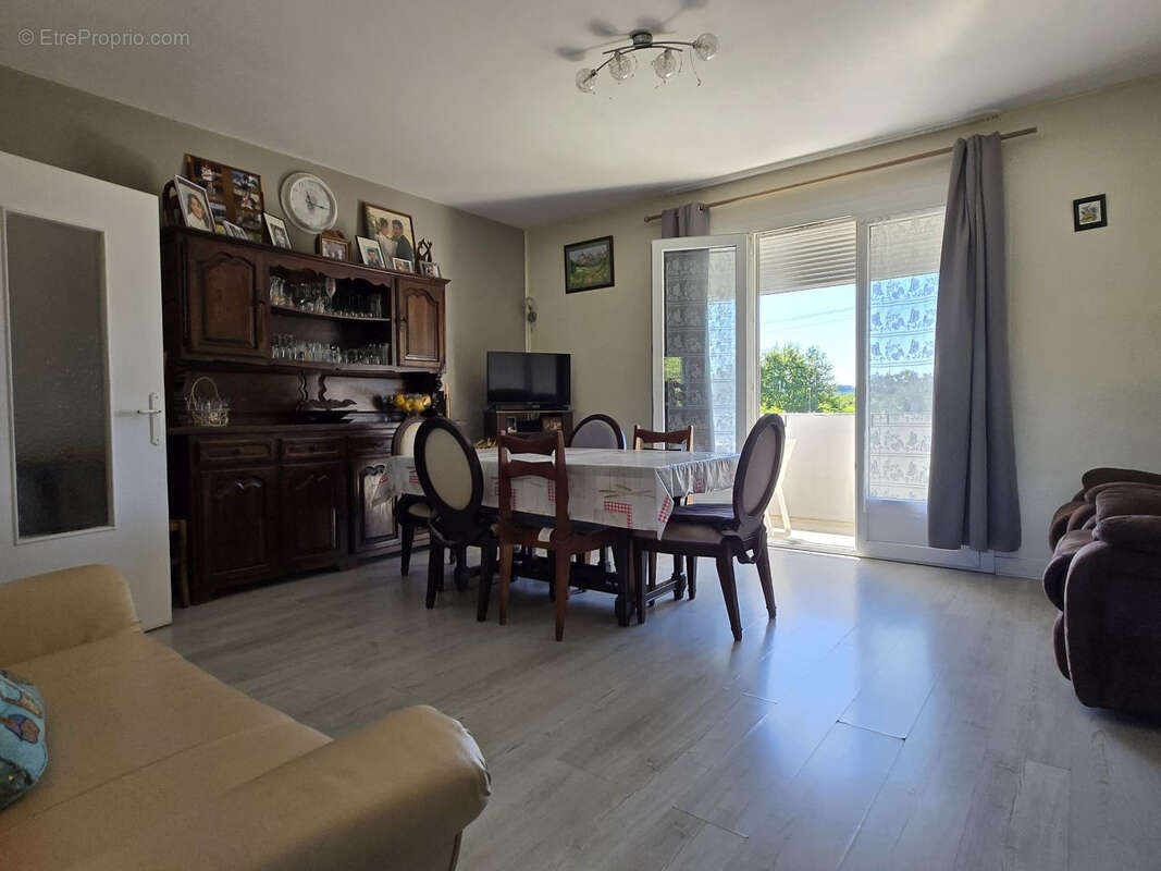 Maison à SAINT-ASTIER