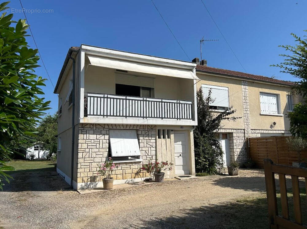 Maison à SAINT-ASTIER