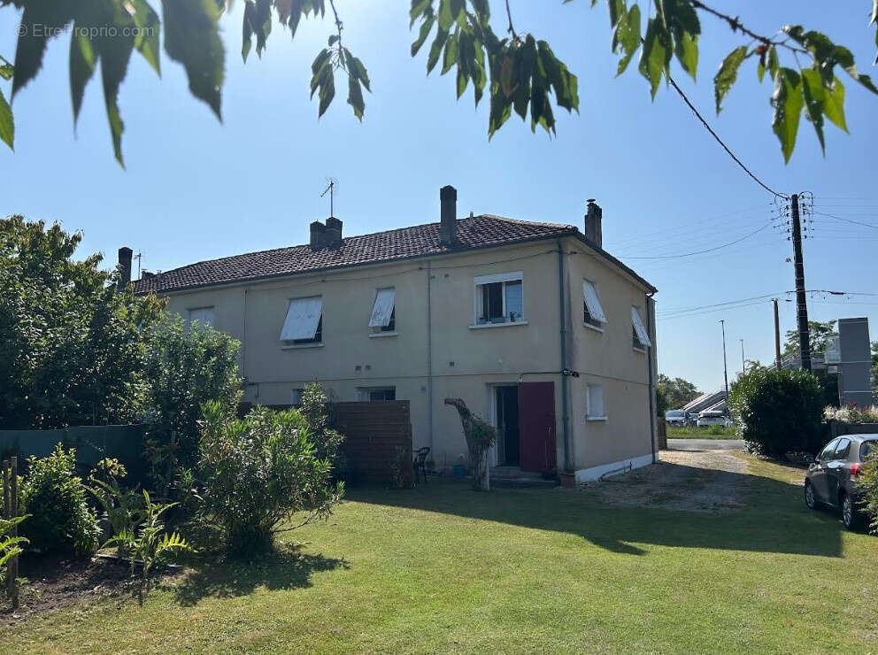 Maison à SAINT-ASTIER