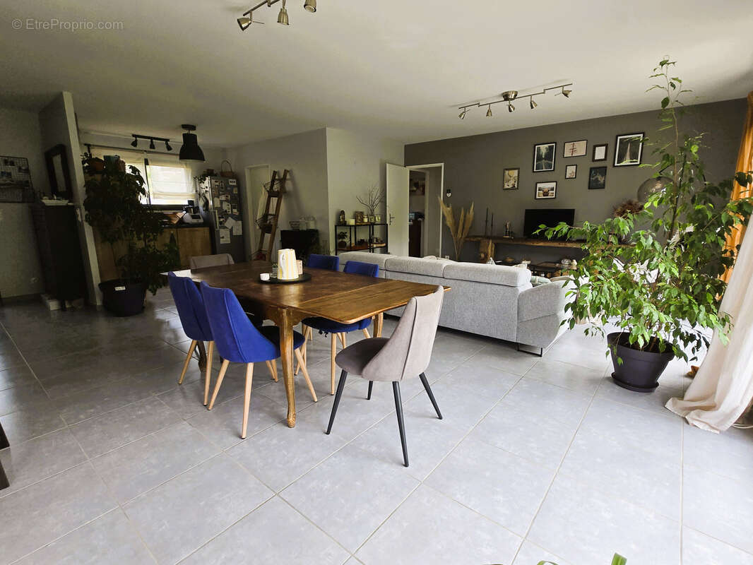 Maison à VILLAMBLARD