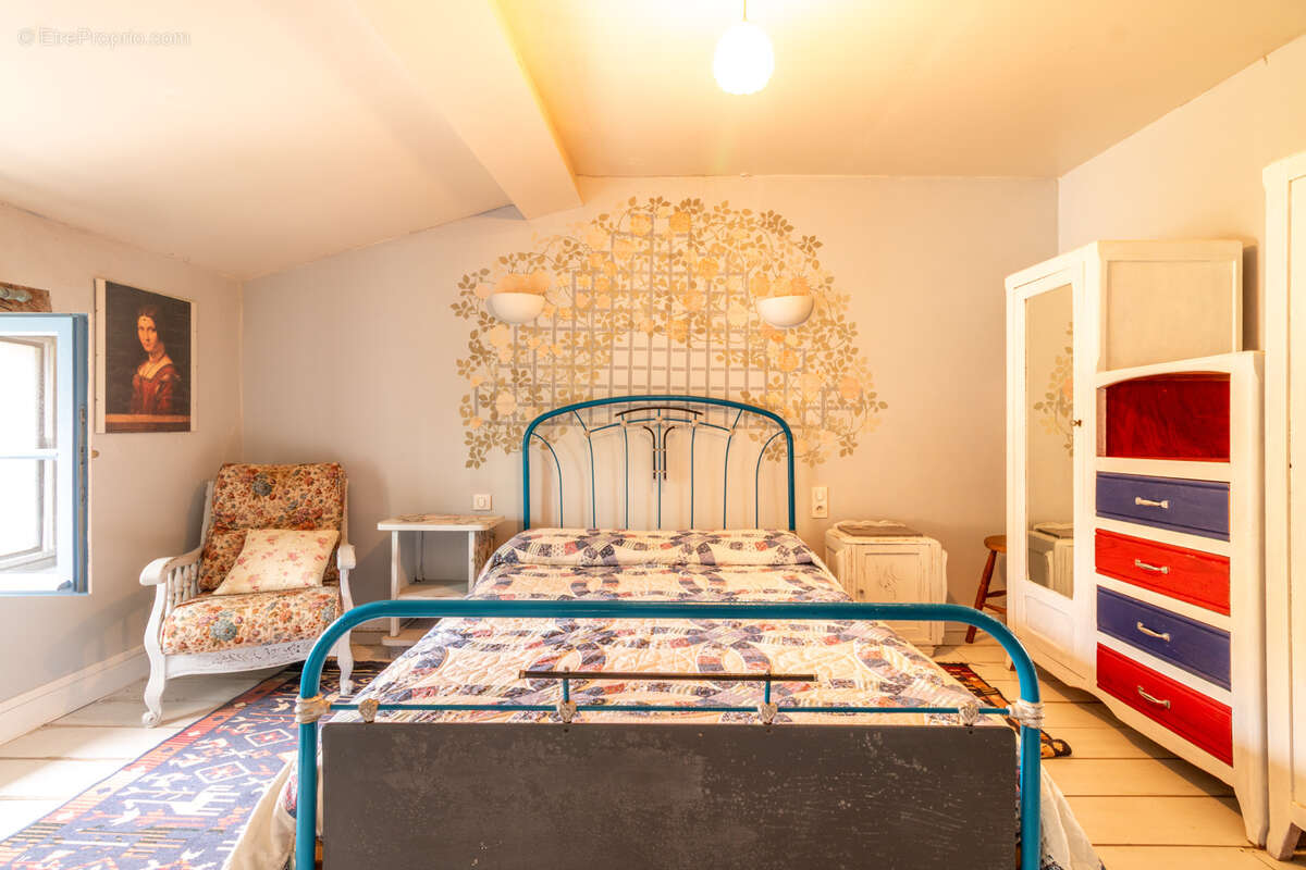 Maison à LES NOUILLERS