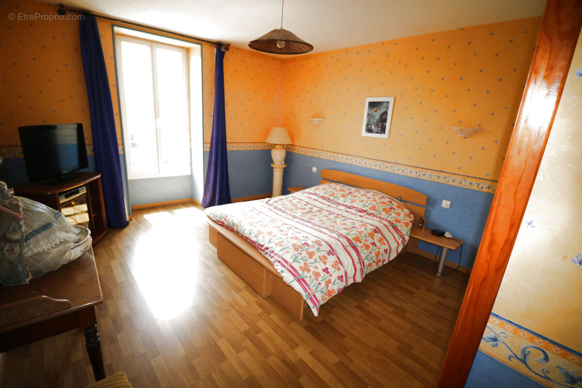 Maison à SAINT-SAVINIEN