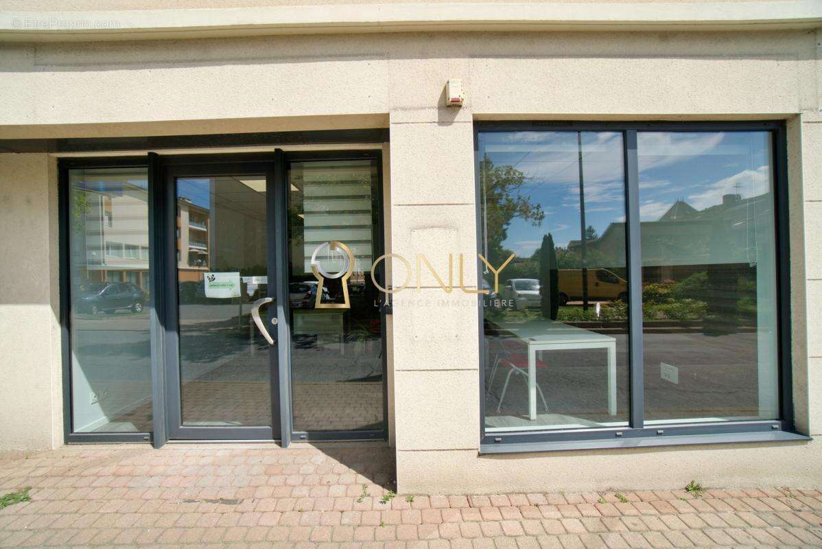 Commerce à JASSANS-RIOTTIER