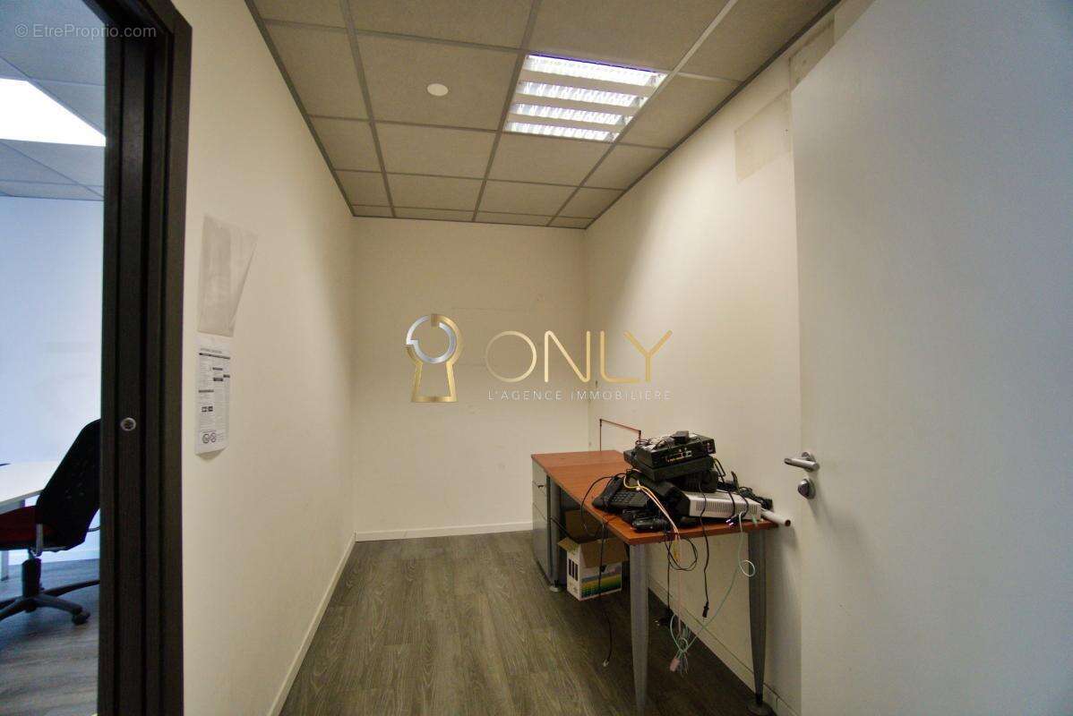 Commerce à JASSANS-RIOTTIER