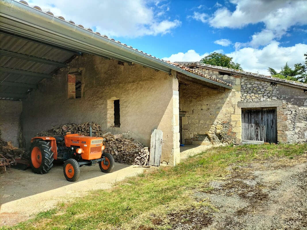 Maison à CAHUZAC-SUR-VERE