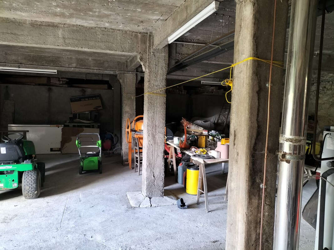 Maison à CAHUZAC-SUR-VERE