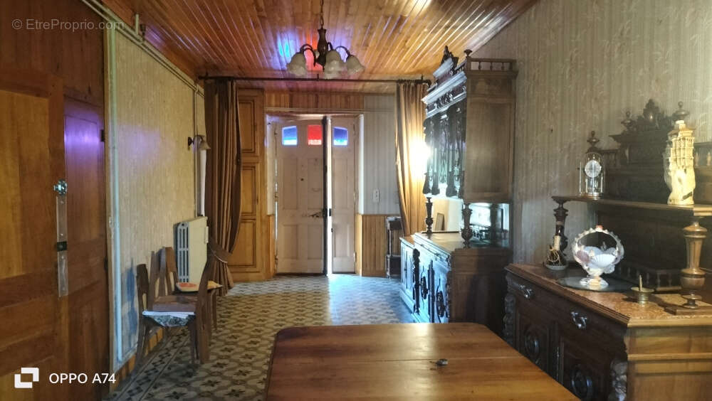 Maison à CAHUZAC-SUR-VERE