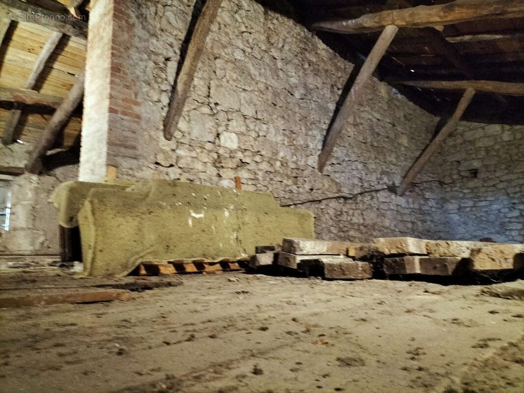 Maison à CAHUZAC-SUR-VERE