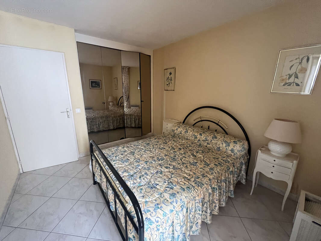 Appartement à VALLAURIS