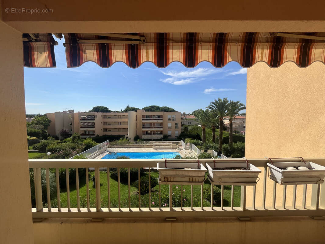 Appartement à VALLAURIS