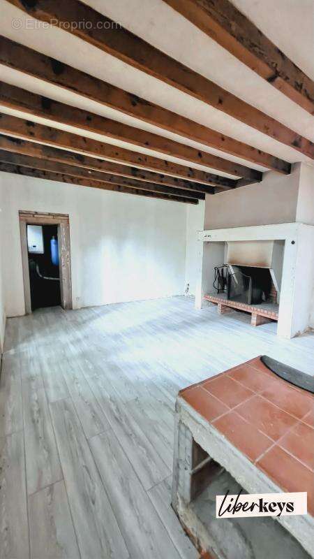 Maison à SAINT-SULPICE