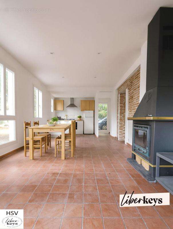 Maison à SAINT-SULPICE