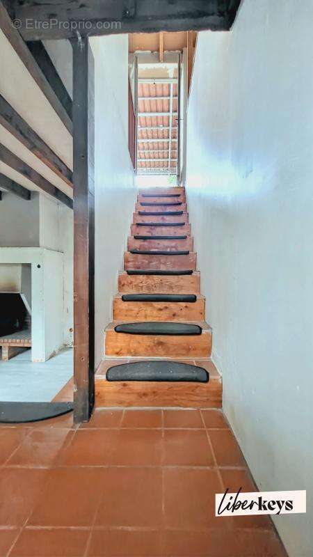 Maison à SAINT-SULPICE