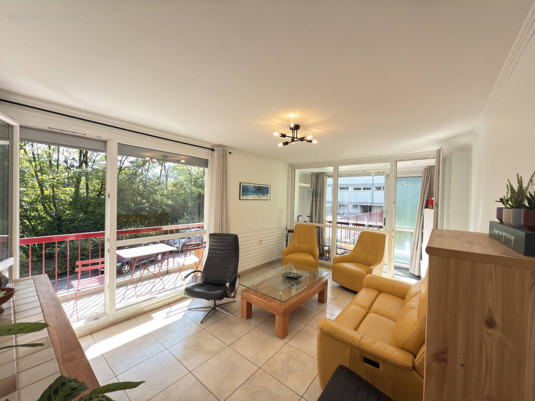 Appartement à MEYTHET