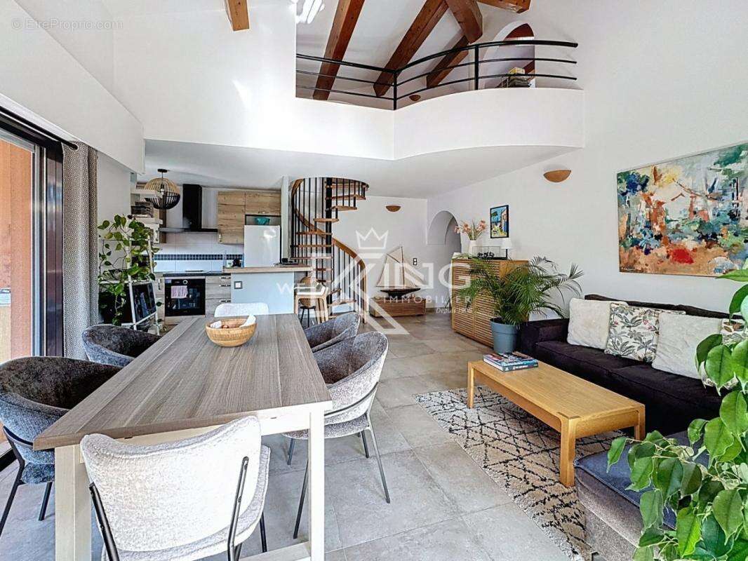 Appartement à SAINT-RAPHAEL