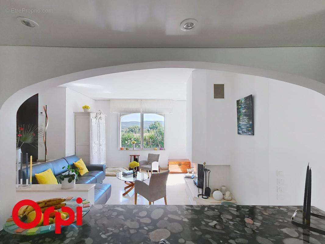 Maison à LA CADIERE-D&#039;AZUR