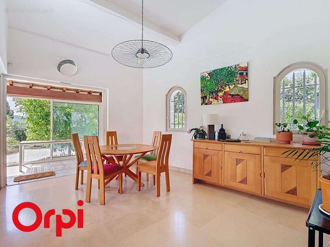 Maison à LA CADIERE-D&#039;AZUR