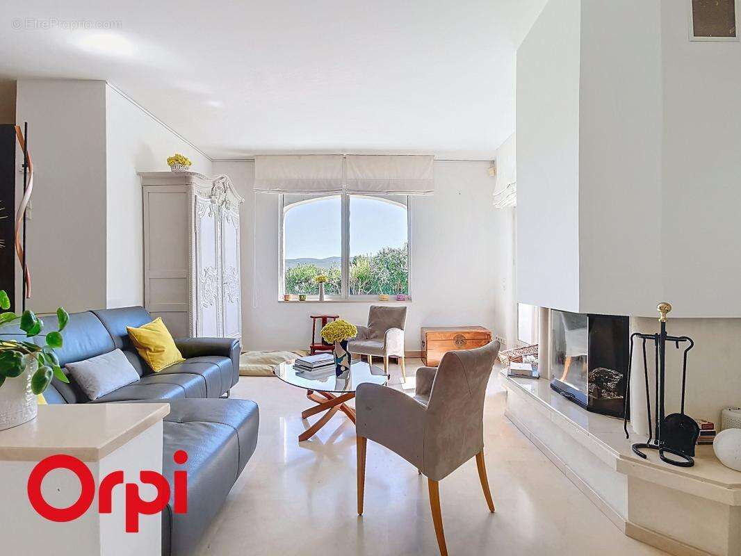 Maison à LA CADIERE-D&#039;AZUR