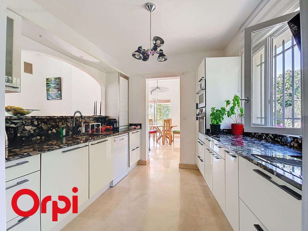 Maison à LA CADIERE-D&#039;AZUR